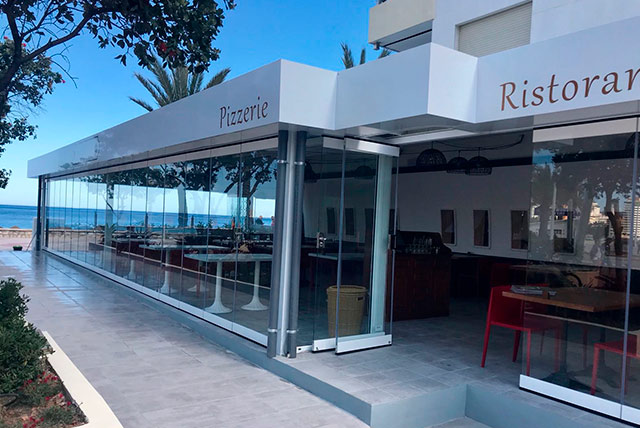 Dehors HORECA con vetrate scorrevoli per ristorante a Barletta